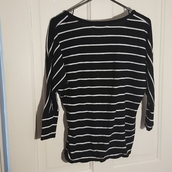 Old Navy top - Picture 4 of 4